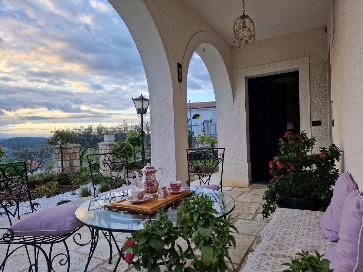 Apartment Cristina With Stunning View Vizinada Екстер'єр фото